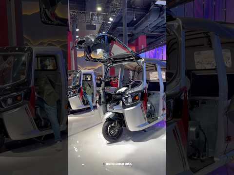 Hero MotoCorp unveils Convertible Surge S32 Electric Scooter | Global Auto Expo 2025 #heroscooter