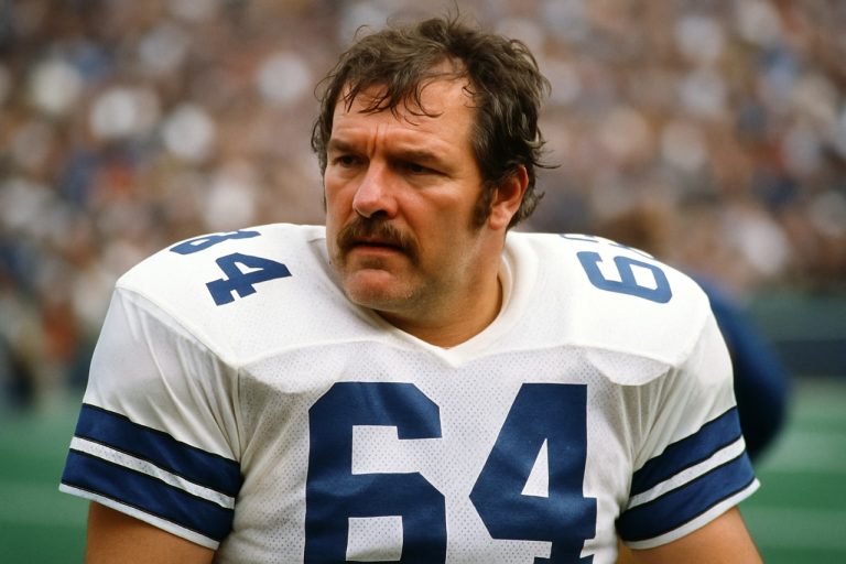 Cowboys Legend Tom Rafferty Passes Away: Football World Pays Tribute to Ironman Lineman